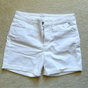 Old Navy Women's High Rise WOW White Cuffed Denim Jean Shorts NWT